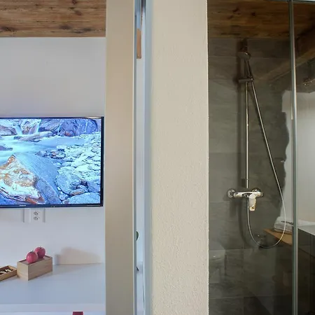 Myverzasca Ai Piee Hotell
